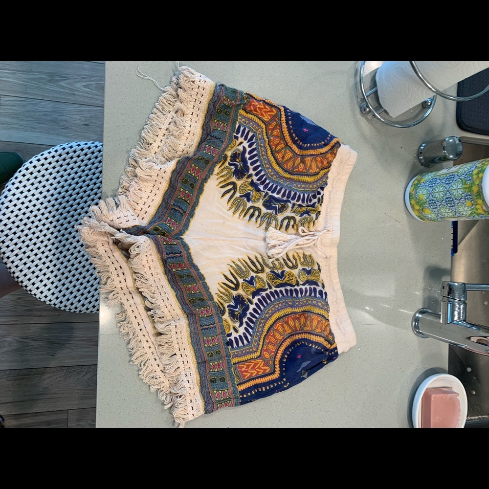 Cute patterned shorts - Picture 2 of 4